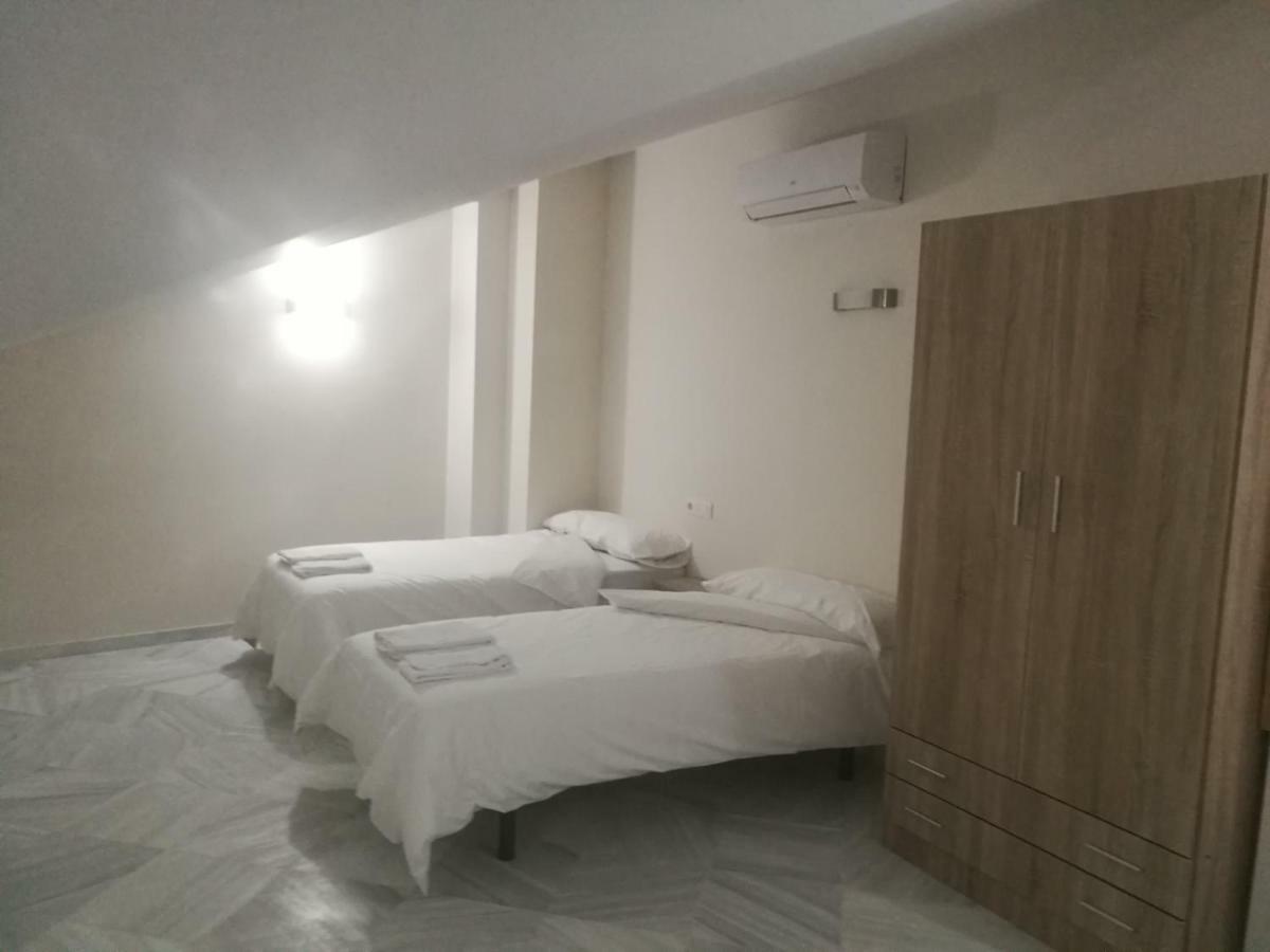 Apartamentos Edificio Vicente Малага Экстерьер фото