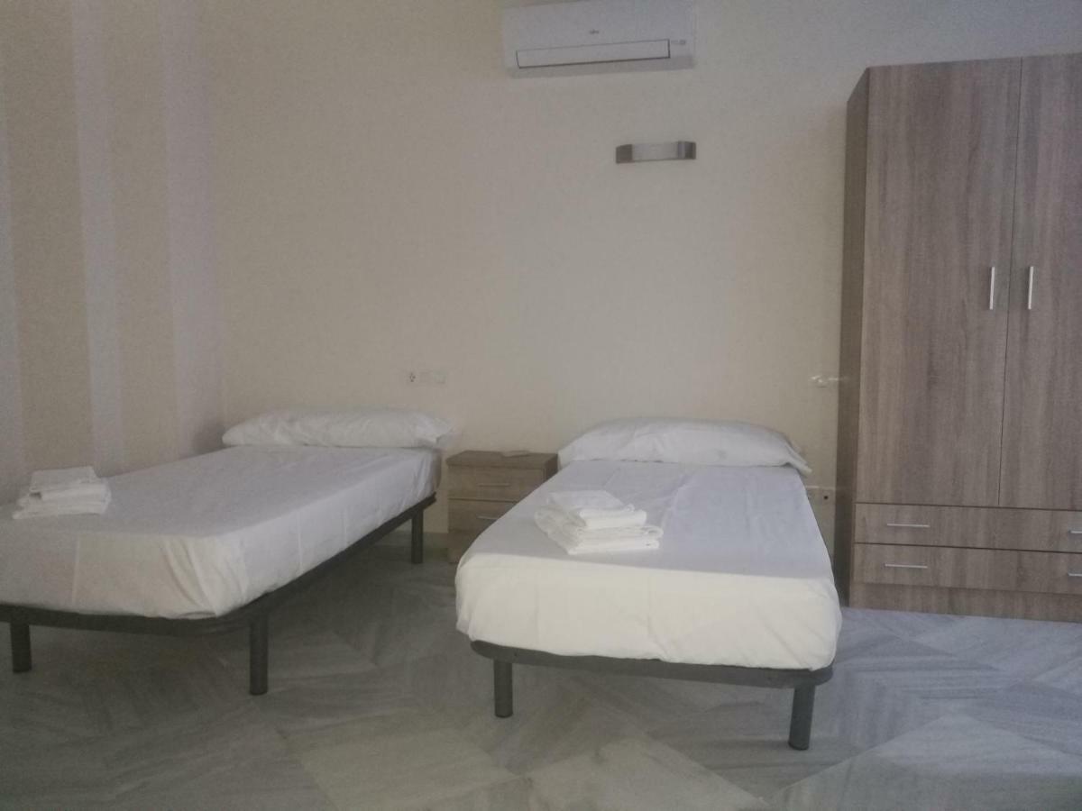 Apartamentos Edificio Vicente Малага Экстерьер фото
